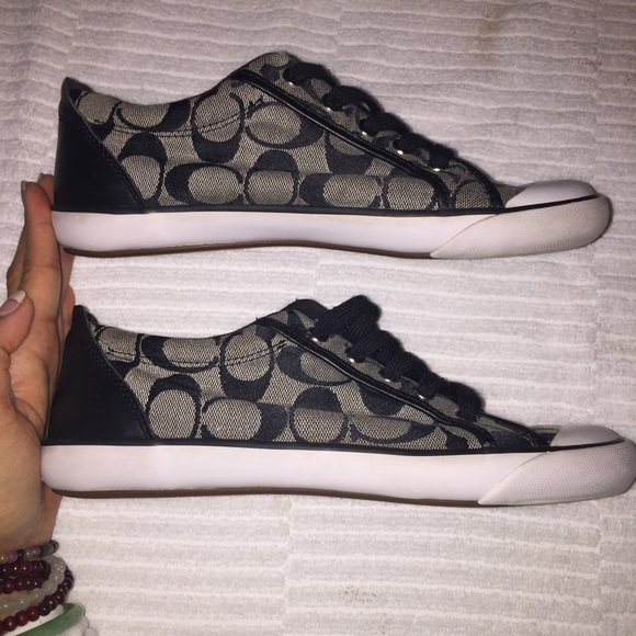 Coach women’s Barrett sneakers - Picture 4 of 8